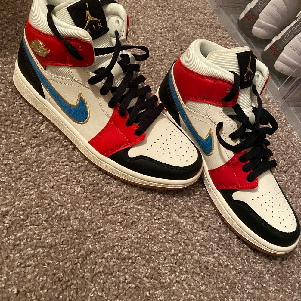 Jordan 1 Mid Let(Her)Man size 8 1/2 women never worn
